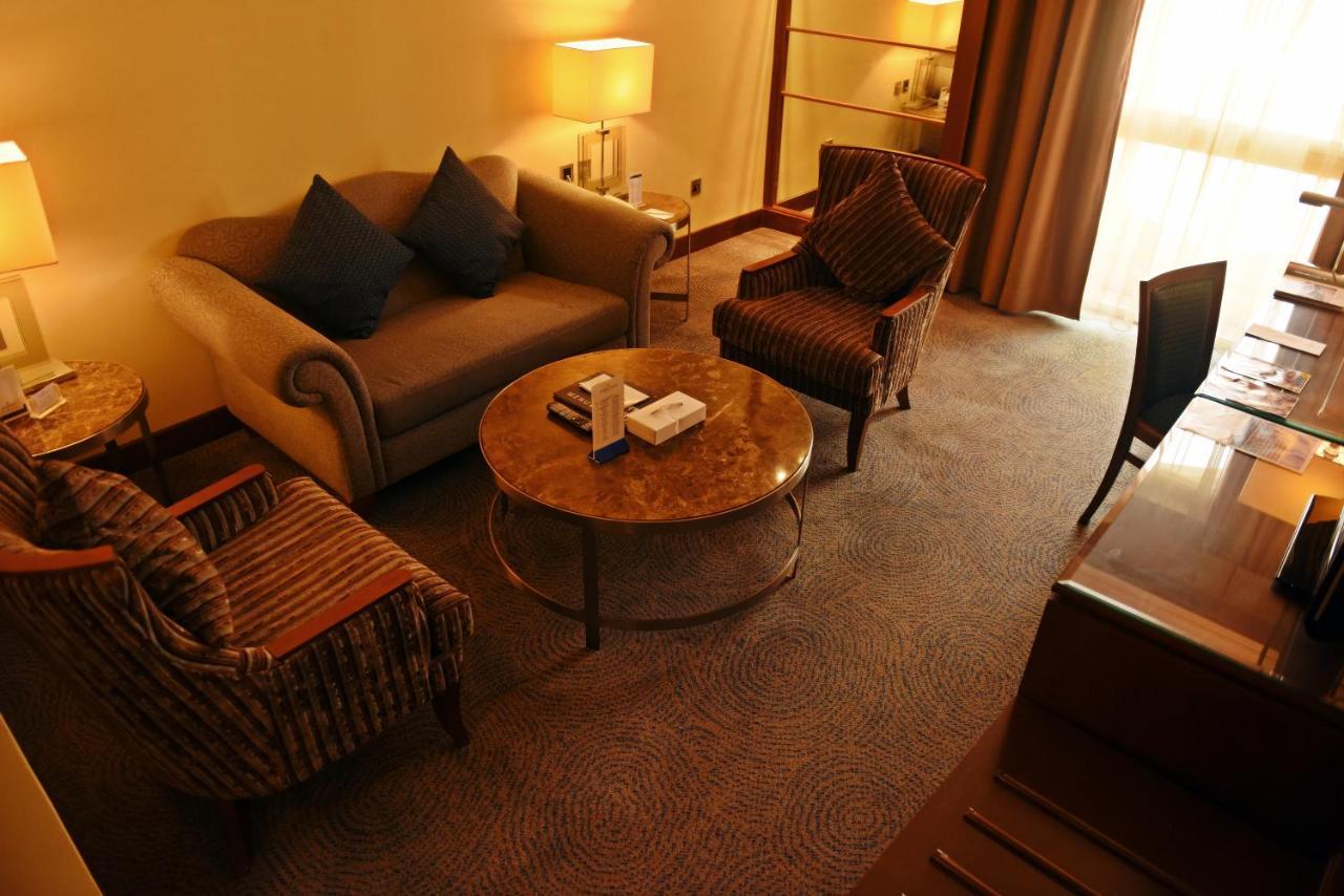 Hotel Golden Tulip Bahrain Manáma Exteriér fotografie