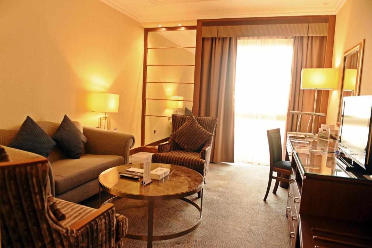 Hotel Golden Tulip Bahrain Manáma Exteriér fotografie